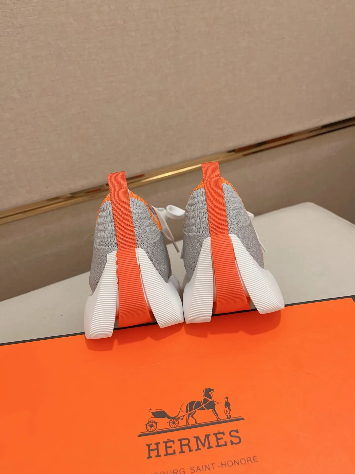 Men's clothing and shoes💰: 420💰《HERMES》【Classic Original Version】Hermès; top 🔝purchasing agent🔍🔍men's latest 🇺🇸 counters are on sale at the same time, original fly-knit fabric imported from Italy is exquisite in workmanship (Italian 🇮🇹Imported water-dyed 🐂cowhide lining) sole: original sole provided by the original factory, ⚠️exclusive double-layer activity·TPR·rubber·combined molded outsole; Code number: 38-44 (45/46 can be customized, non-refundable)